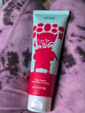 Posh Time to UnWined Body Crème - teal and red